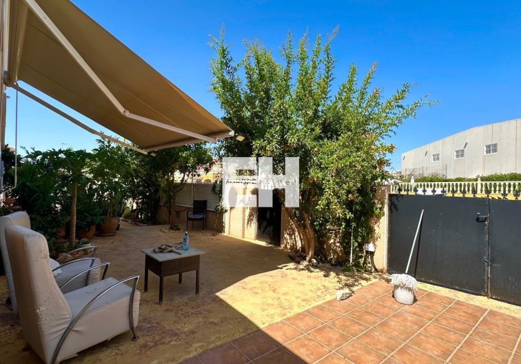 Wiederverkauf - villa - Orihuela Costa - La Regia