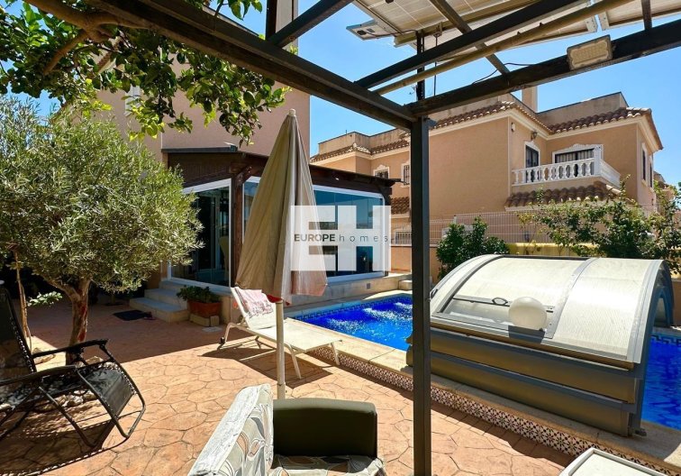 Wiederverkauf - villa - Orihuela Costa - La Regia