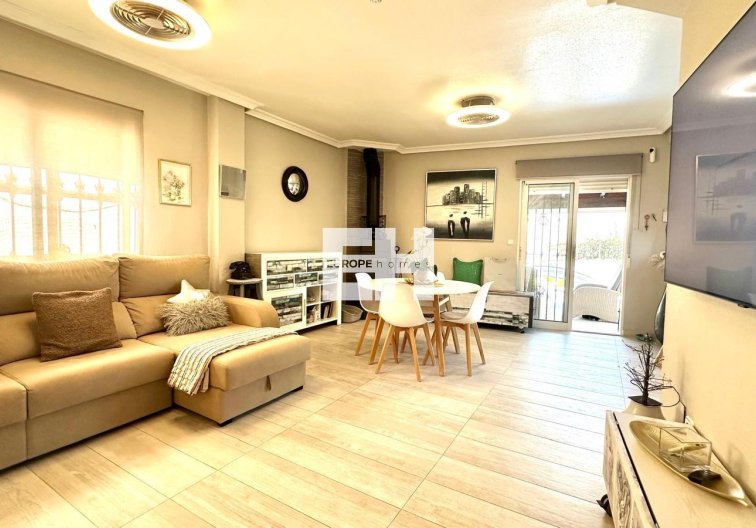 Wiederverkauf - villa - Orihuela Costa - La Regia