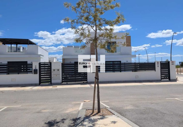 Segunda mano - villa - Roldan - Inland