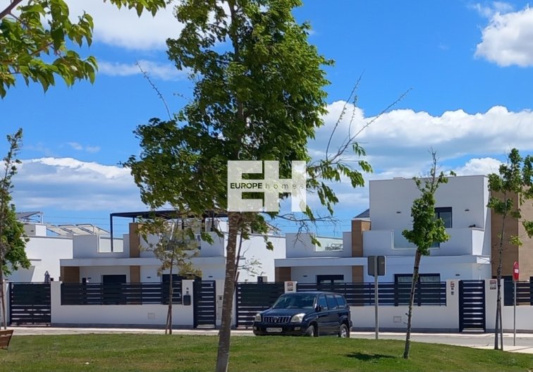 Segunda mano - villa - Roldan - Inland