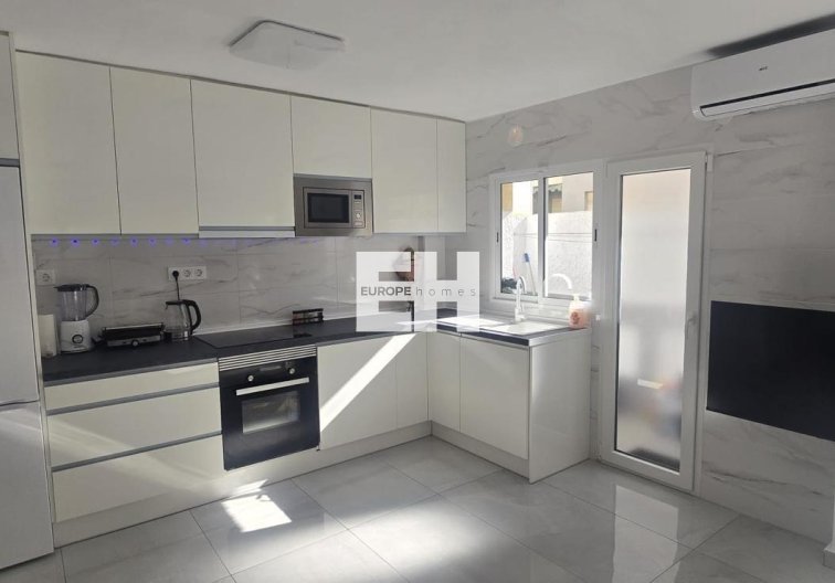 Revente - Appartement - Torrevieja - Acequion