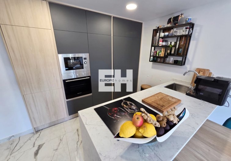 Resale - Apartment - Orihuela Costa - Costa Blanca
