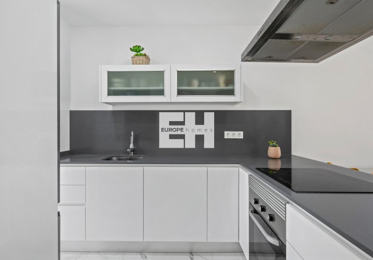 Resale - villa - Torrevieja - Costa Blanca