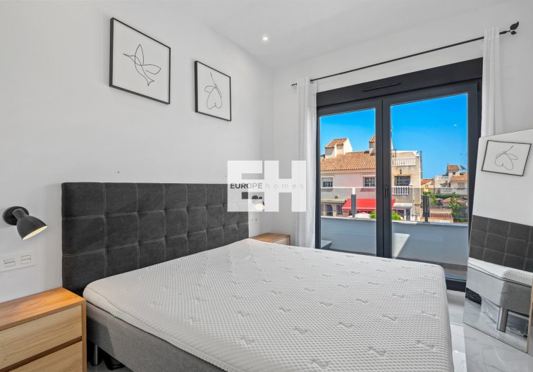 Resale - villa - Torrevieja - Costa Blanca
