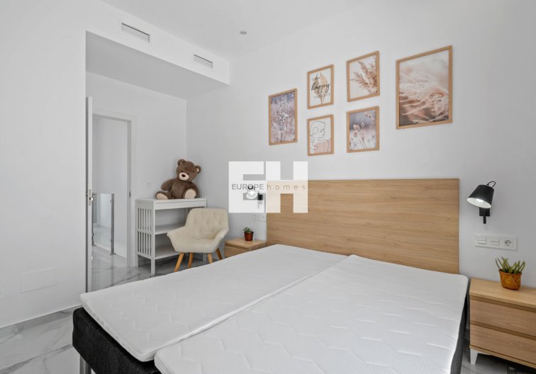 Resale - villa - Torrevieja - Costa Blanca