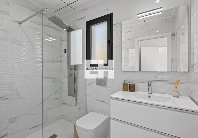 Resale - villa - Torrevieja - Costa Blanca