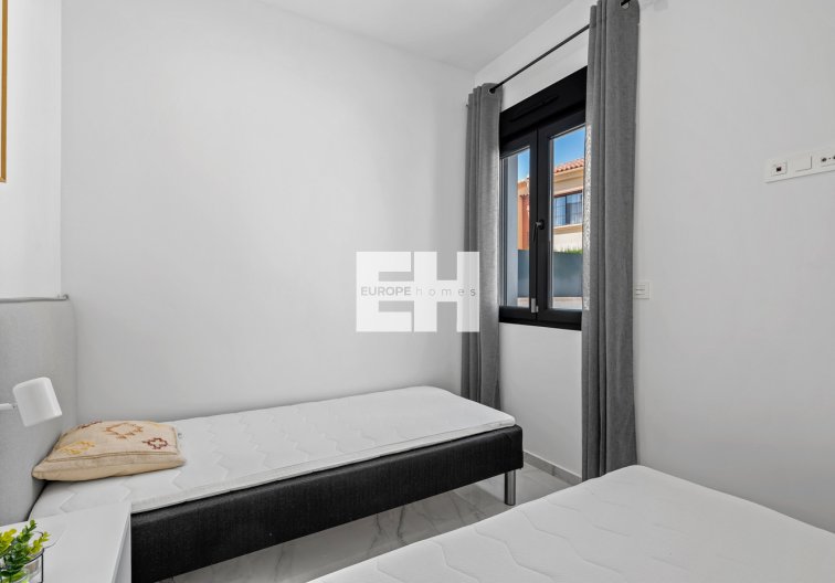 Resale - villa - Torrevieja - Costa Blanca