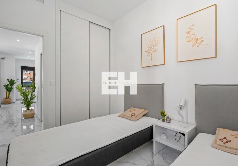 Resale - villa - Torrevieja - Costa Blanca