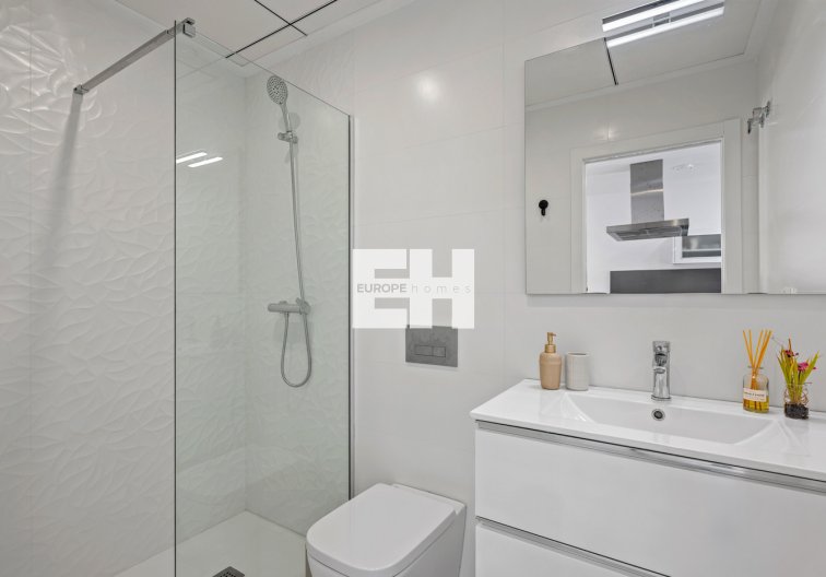 Resale - villa - Torrevieja - Costa Blanca