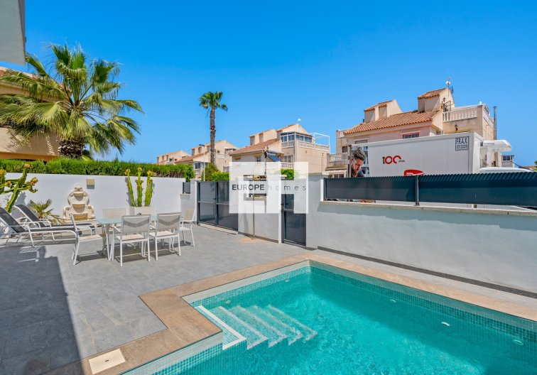 Resale - villa - Torrevieja - Costa Blanca