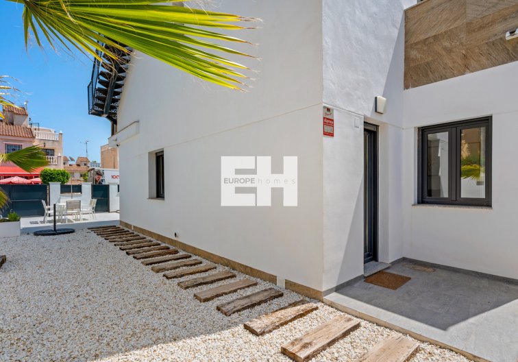 Resale - villa - Torrevieja - Costa Blanca