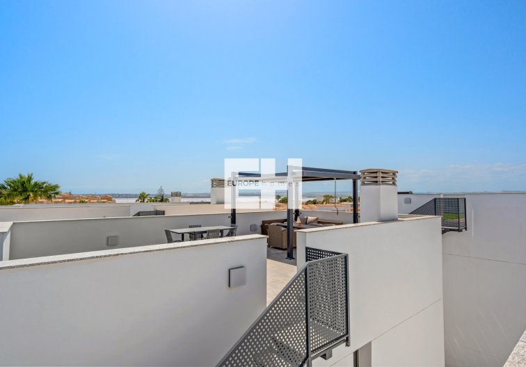 Resale - villa - Torrevieja - Costa Blanca