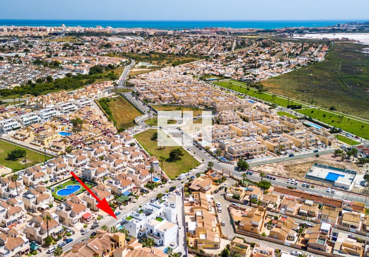 Resale - villa - Torrevieja - Costa Blanca