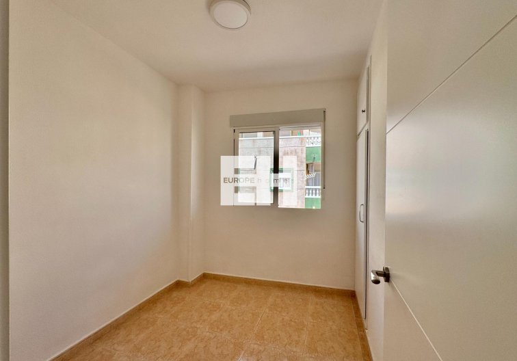 Wiederverkauf - Wohnung - Torrevieja - Centro