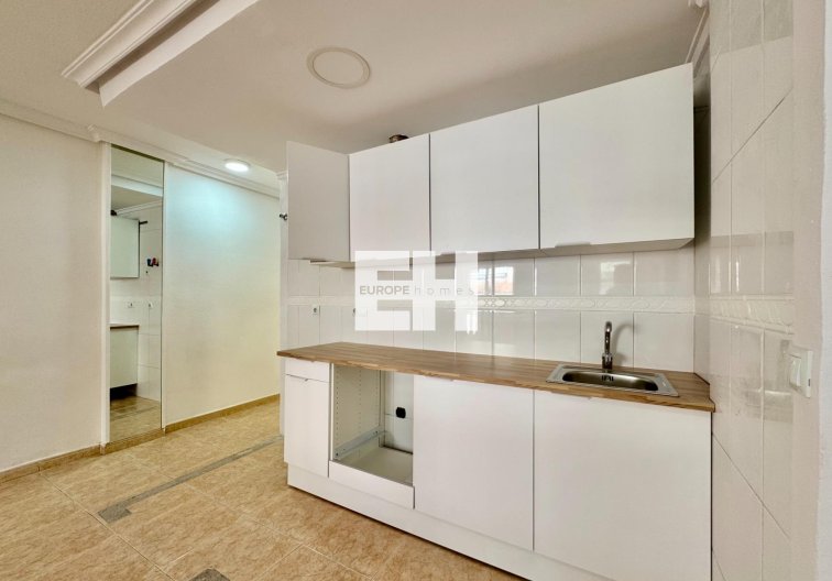 Wiederverkauf - Wohnung - Torrevieja - Centro