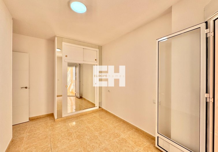 Wiederverkauf - Wohnung - Torrevieja - Centro