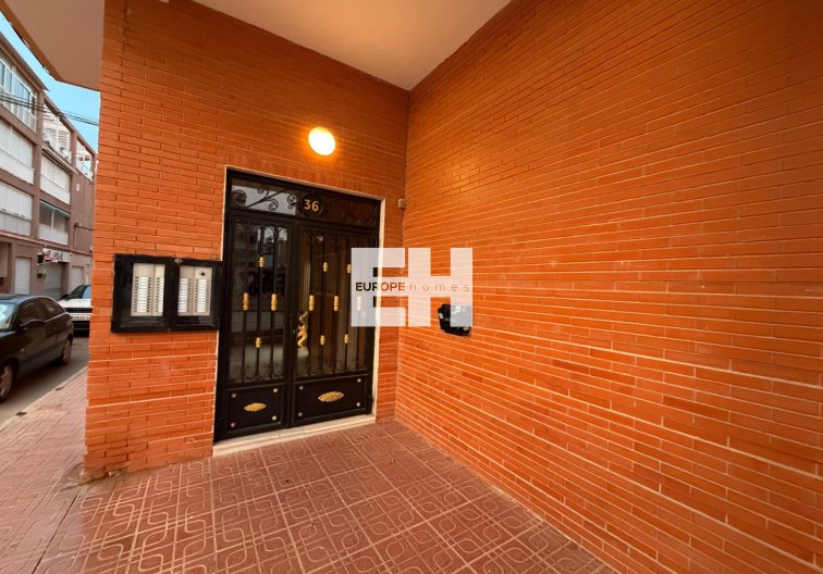 Segunda mano - Apartamento  - Torrevieja - La Mata Pueblo