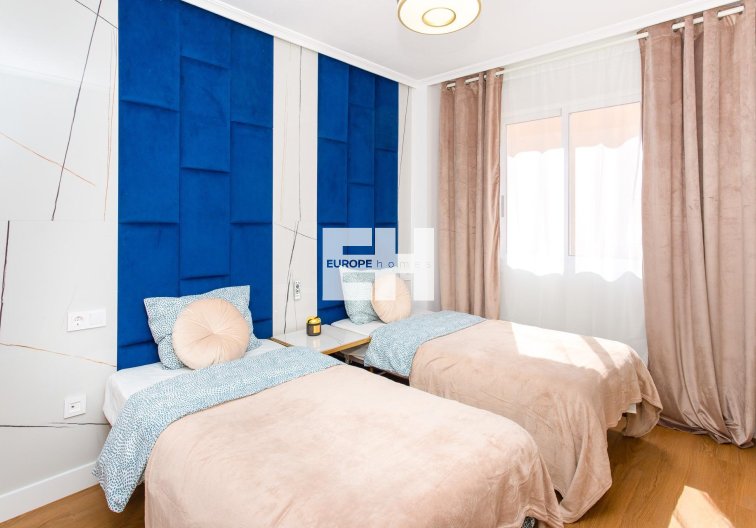 Wiederverkauf - Wohnung - Torrevieja - Centro