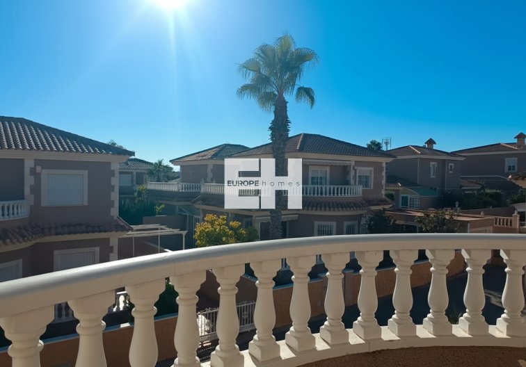 Herverkoop - villa - Los Balcones - Costa Blanca