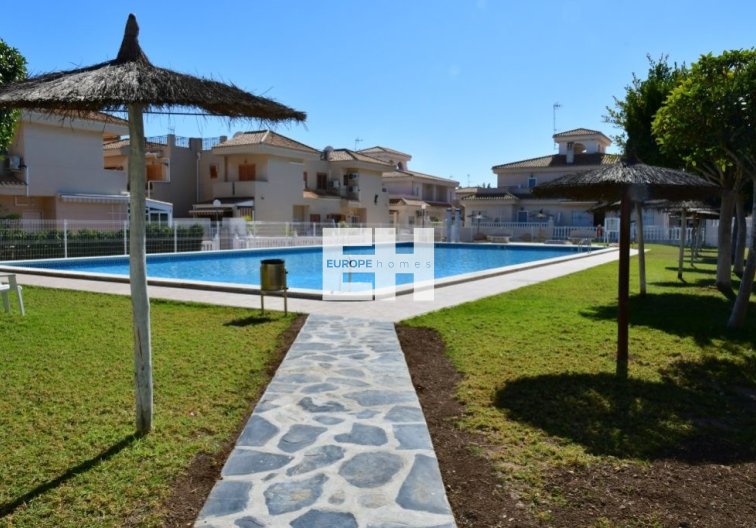 Wiederverkauf - Wohnung - Orihuela Costa - Costa Blanca