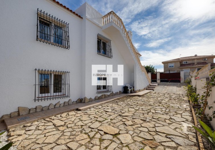 Wiederverkauf - villa - Torrevieja - La Siesta - El Salado - Torreta