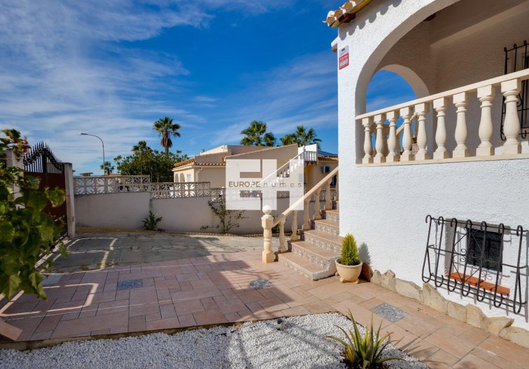 Wiederverkauf - villa - Torrevieja - La Siesta - El Salado - Torreta