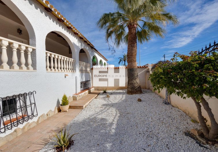 Wiederverkauf - villa - Torrevieja - La Siesta - El Salado - Torreta