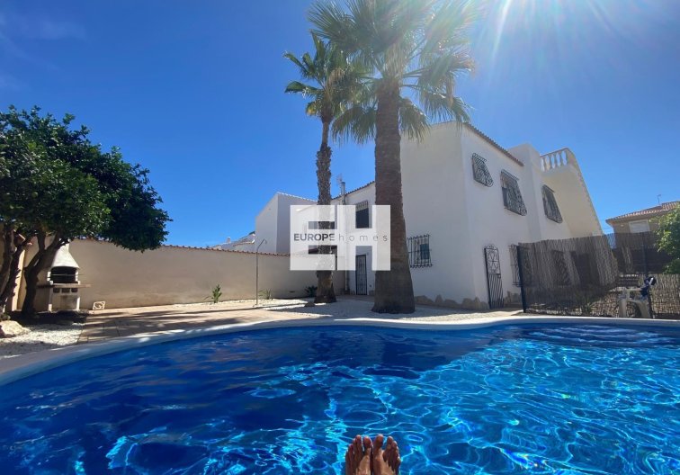 Wiederverkauf - villa - Torrevieja - La Siesta - El Salado - Torreta