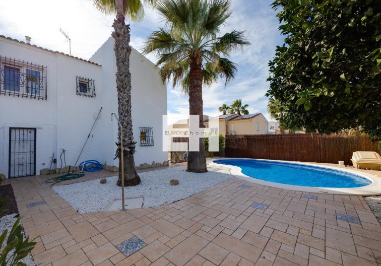 Wiederverkauf - villa - Torrevieja - La Siesta - El Salado - Torreta
