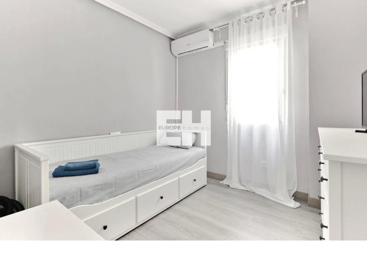 Wiederverkauf - Wohnung - Torrevieja - Centro