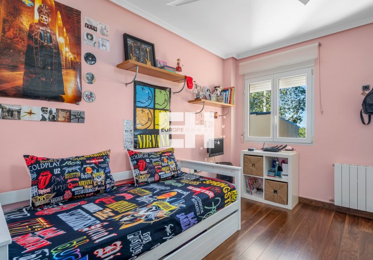 Revente - villa - Ciudad De Las Comunicaciones - Costa Blanca