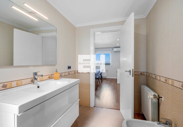 Revente - villa - Ciudad De Las Comunicaciones - Costa Blanca