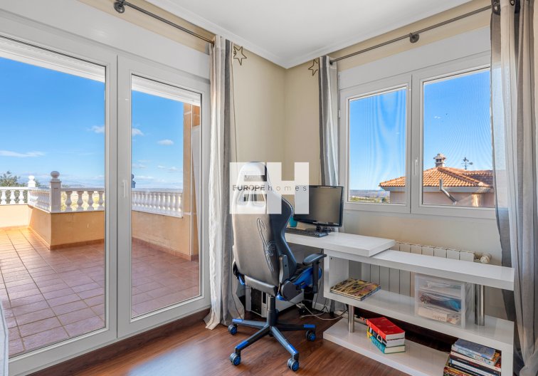 Revente - villa - Ciudad De Las Comunicaciones - Costa Blanca