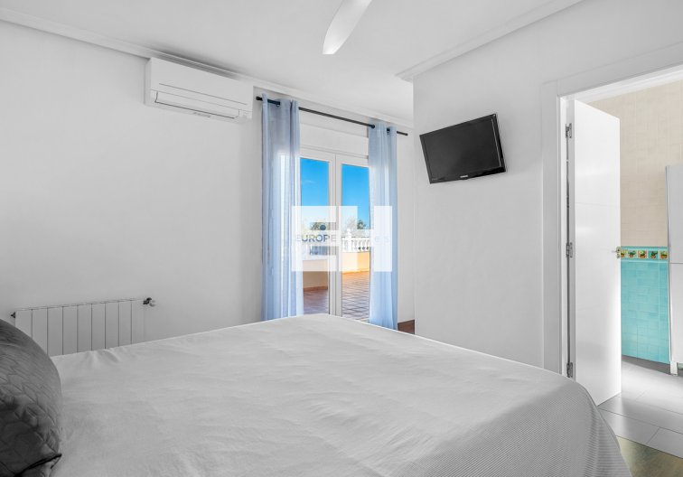 Revente - villa - Ciudad De Las Comunicaciones - Costa Blanca
