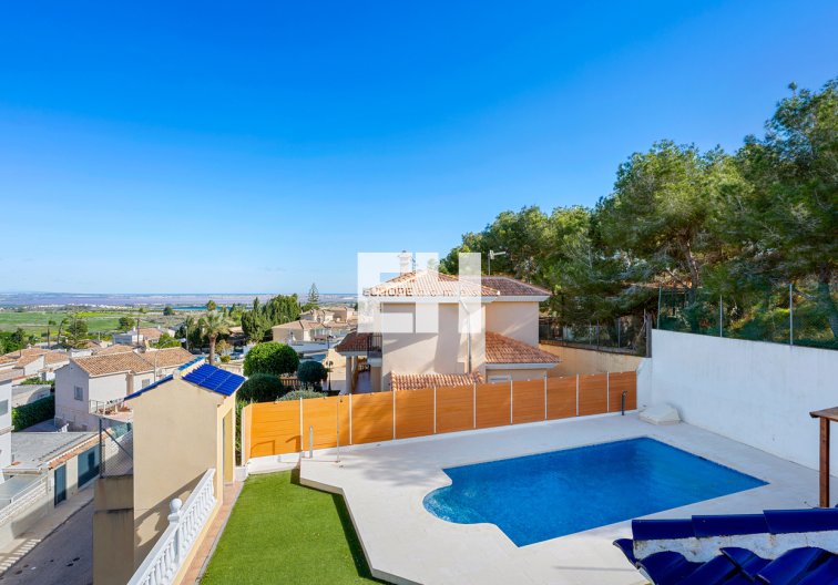 Revente - villa - Ciudad De Las Comunicaciones - Costa Blanca