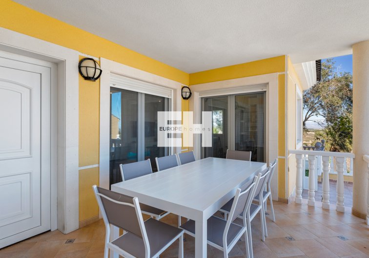 Revente - villa - Ciudad De Las Comunicaciones - Costa Blanca