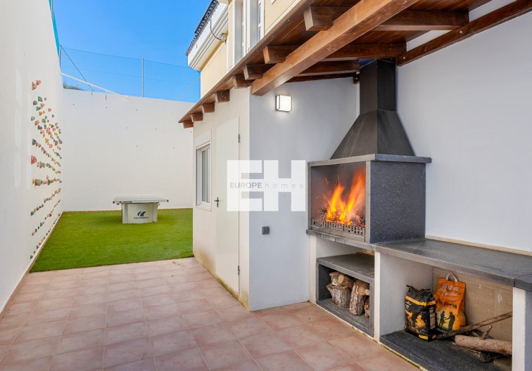 Revente - villa - Ciudad De Las Comunicaciones - Costa Blanca