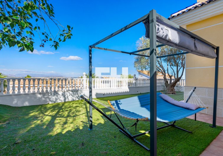 Revente - villa - Ciudad De Las Comunicaciones - Costa Blanca