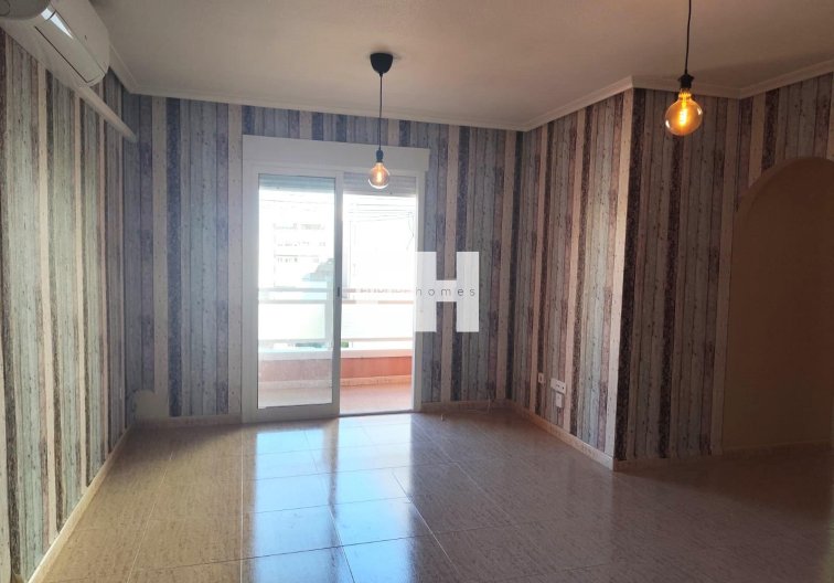 Wiederverkauf - Wohnung - Torrevieja - Centro