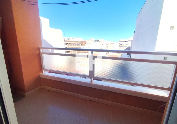 Wiederverkauf - Wohnung - Torrevieja - Centro