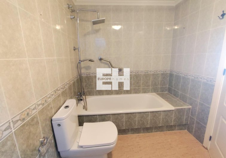 Wiederverkauf - Wohnung - Torrevieja - Centro