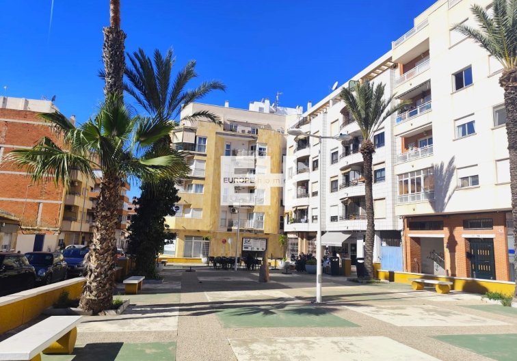 Wiederverkauf - Wohnung - Torrevieja - Centro