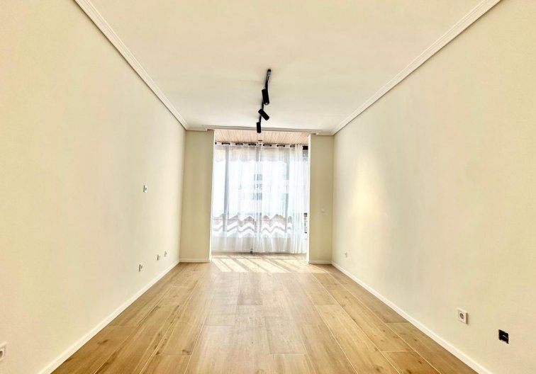 Revente - Appartement - Torrevieja - Centro