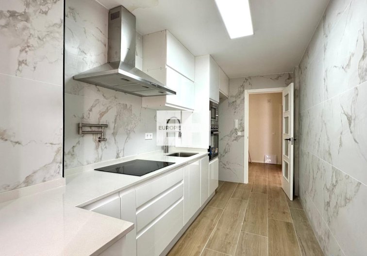 Revente - Appartement - Torrevieja - Centro