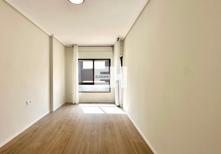Revente - Appartement - Torrevieja - Centro