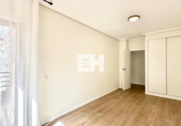 Revente - Appartement - Torrevieja - Centro