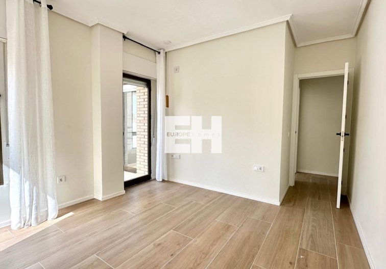 Revente - Appartement - Torrevieja - Centro