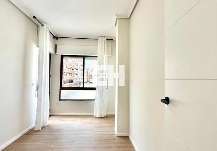 Revente - Appartement - Torrevieja - Centro