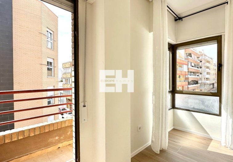 Revente - Appartement - Torrevieja - Centro